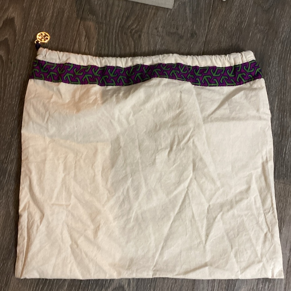 Tory Burch 12x13 dust bag to hold your purse or shoes!